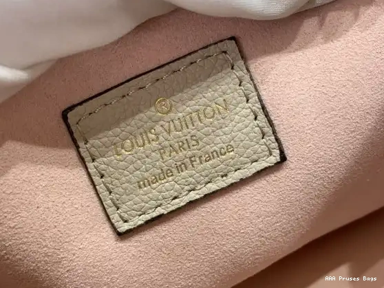 AAA Replica Ru VUITTON PM CHAIN LOUIS LOCKME 0604